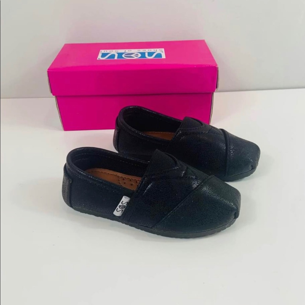 Brand New Toddler Girls Size 7 Black Patent Flats